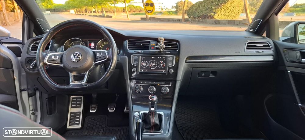 Volkswagen Golf 2.0 TSi GTi Performance — fotografia 10