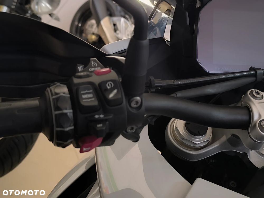 BMW XR - 21
