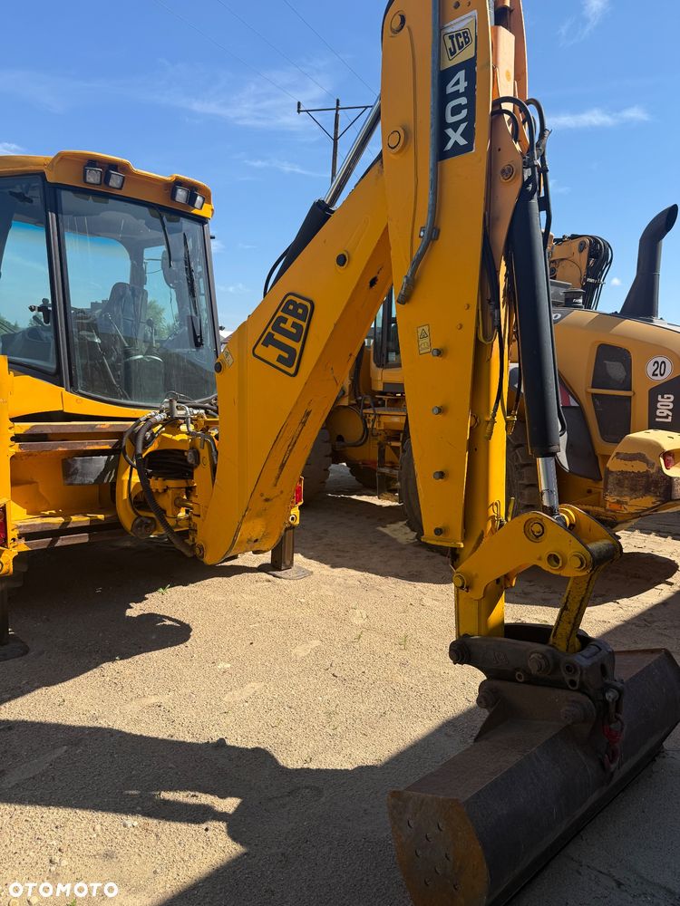 JCB 4CX - 8