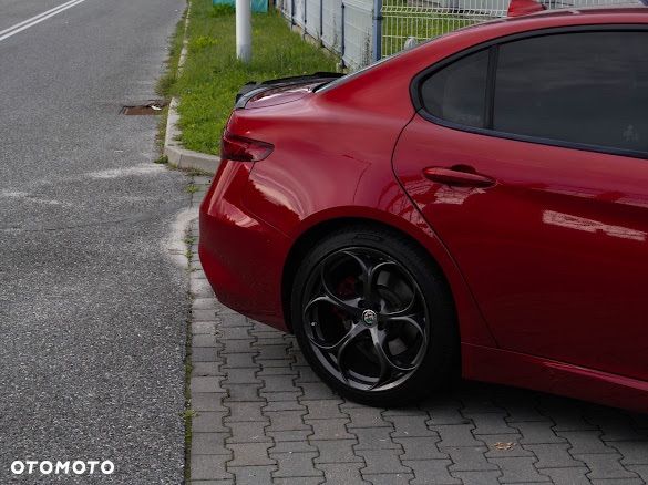 Alfa Romeo Giulia 2.0 Turbo 16V AT8 Veloce Ti - 8