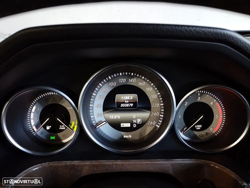 Mercedes-Benz E 300 Bluetec Hybrid Avantgarde - 11