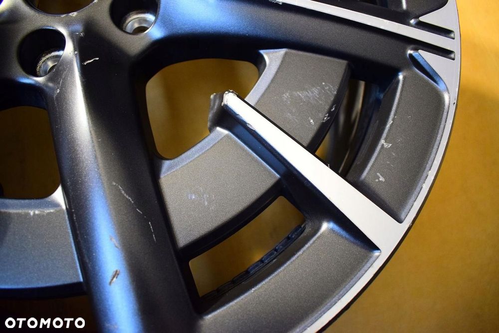 SEAT 20 CUPRA BORN Nowy Model Oryginał - 7