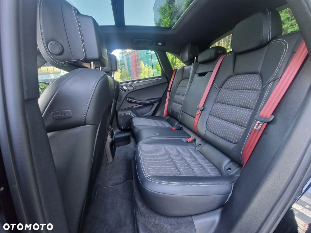 Porsche Macan T - 14
