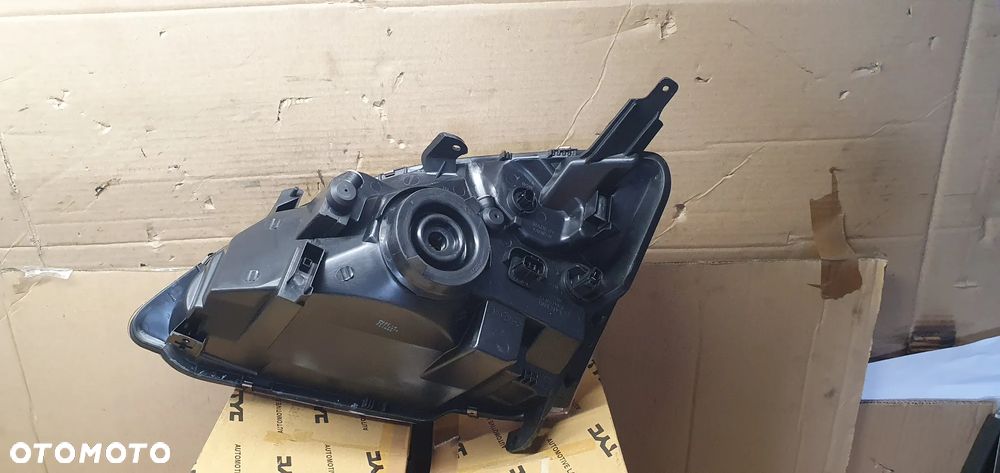 Lampa prawy przód przednia prawa Honda Civic VII Nowa TYC 20-6251-05-2 - 8