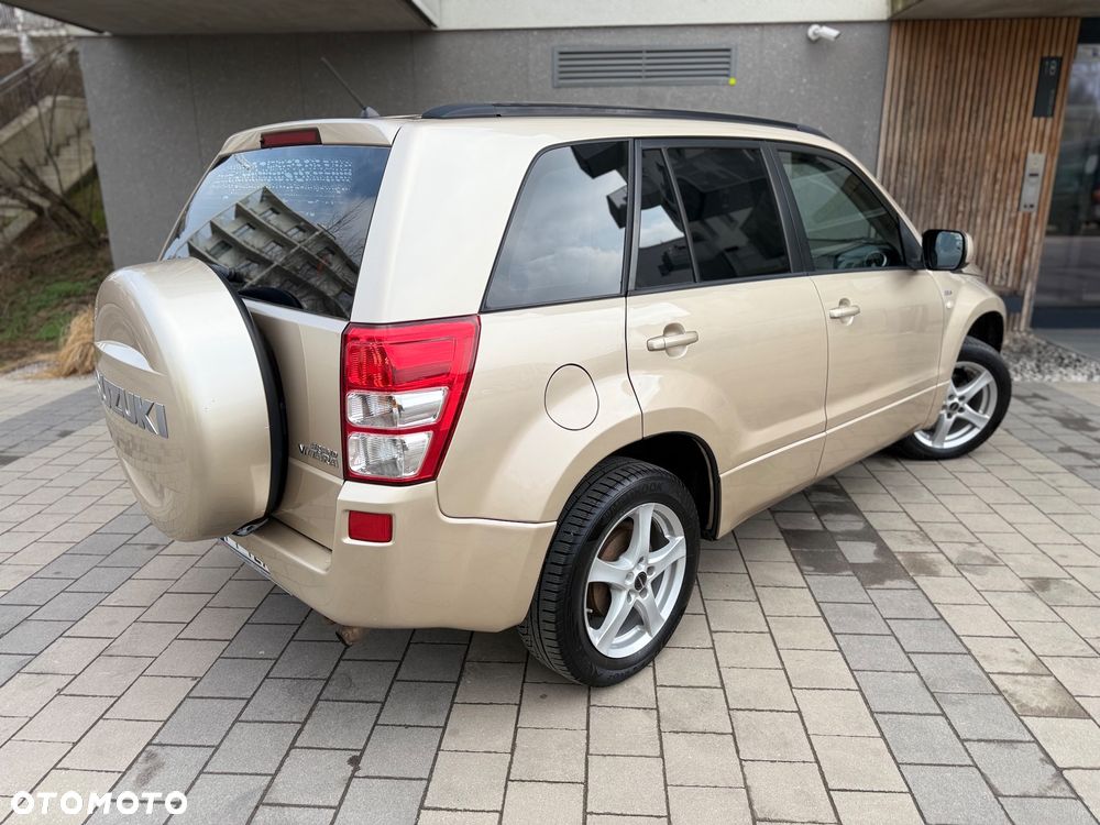Suzuki Grand Vitara - 25