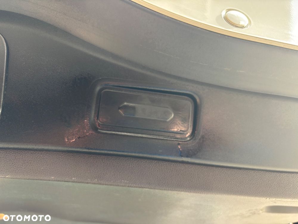 Renault Espace 1.6 dCi Energy Initiale Paris EDC - 33