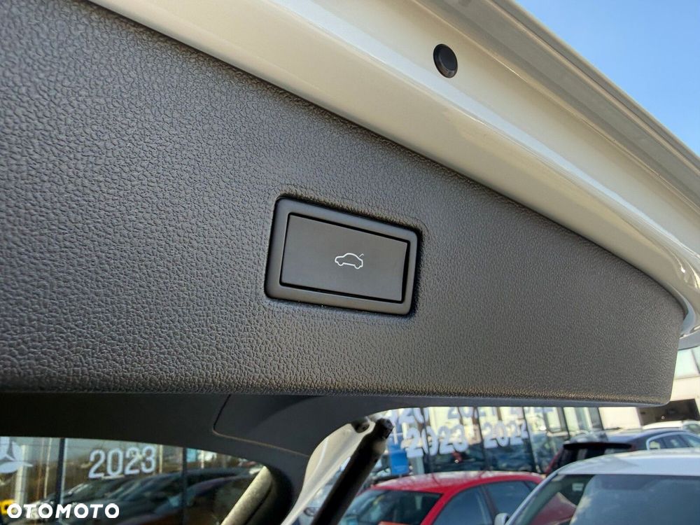 Volkswagen Tiguan Allspace - 15