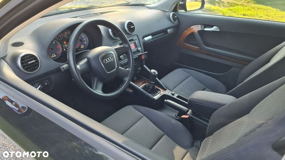 Audi A3 3-drzwiowe 2.0 TDI DPF Ambiente - 9