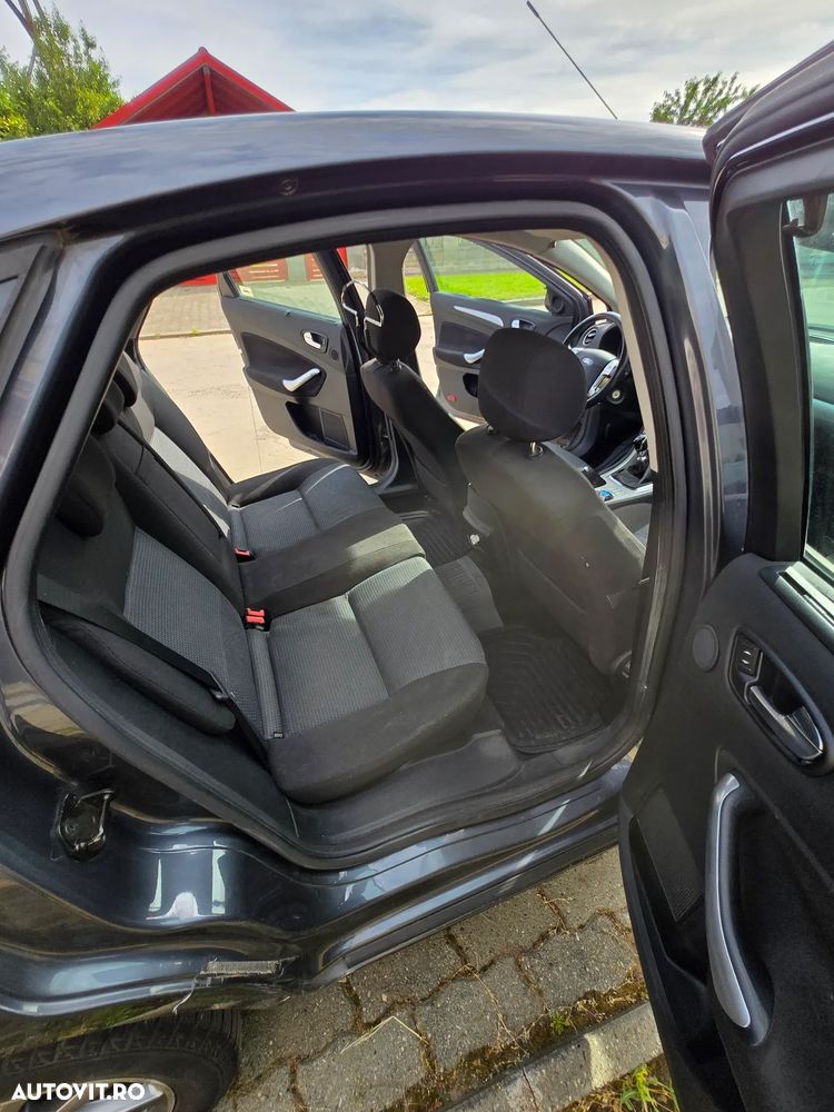 Ford Mondeo 2.0 TDCi Trend - 12