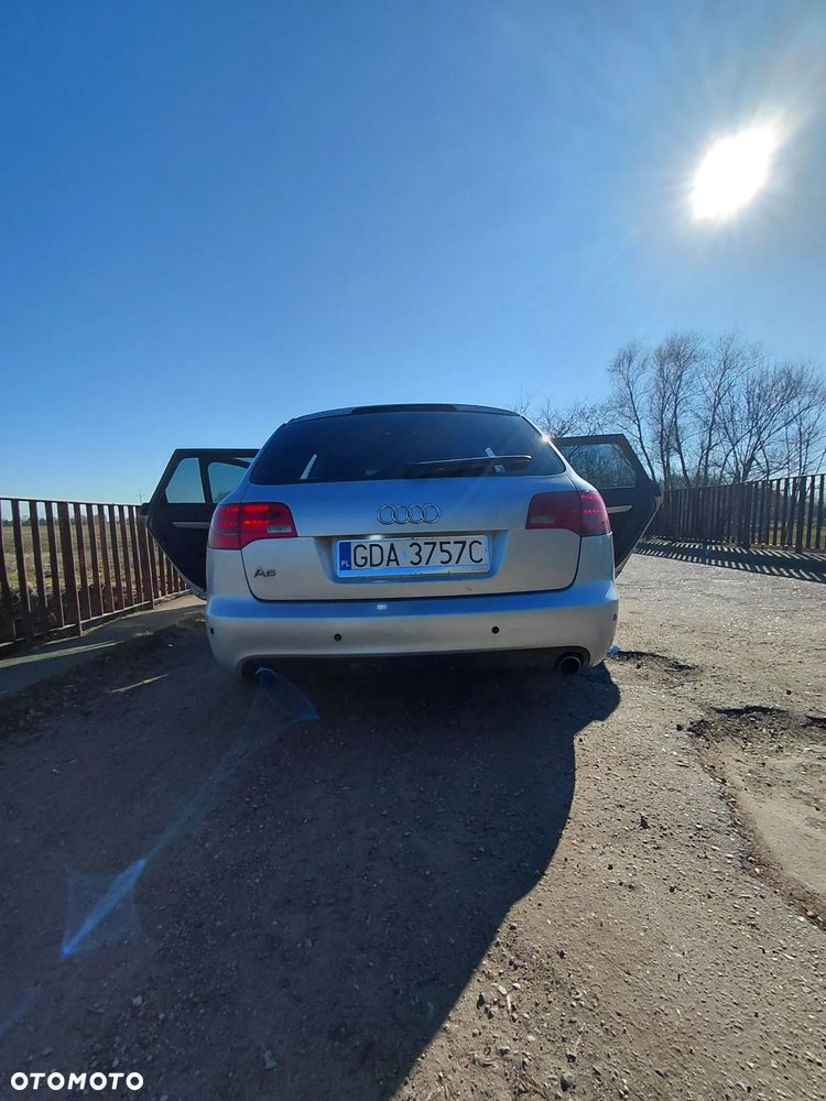 Audi A6 Avant 2.4 quattro - 12