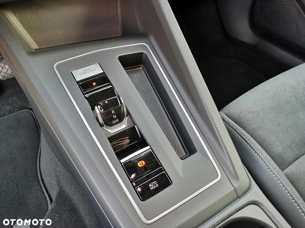 Volkswagen Golf - 14