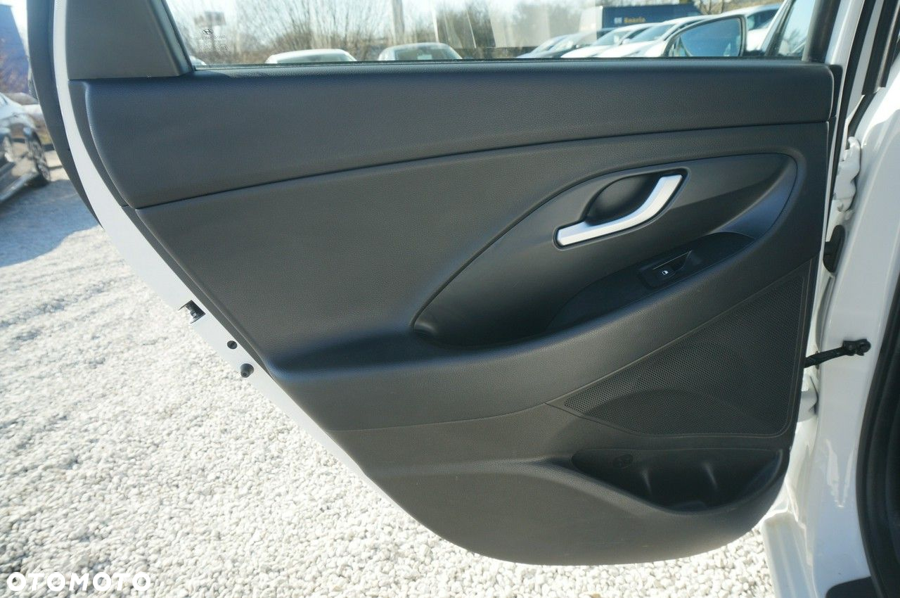 Hyundai i30 - 23