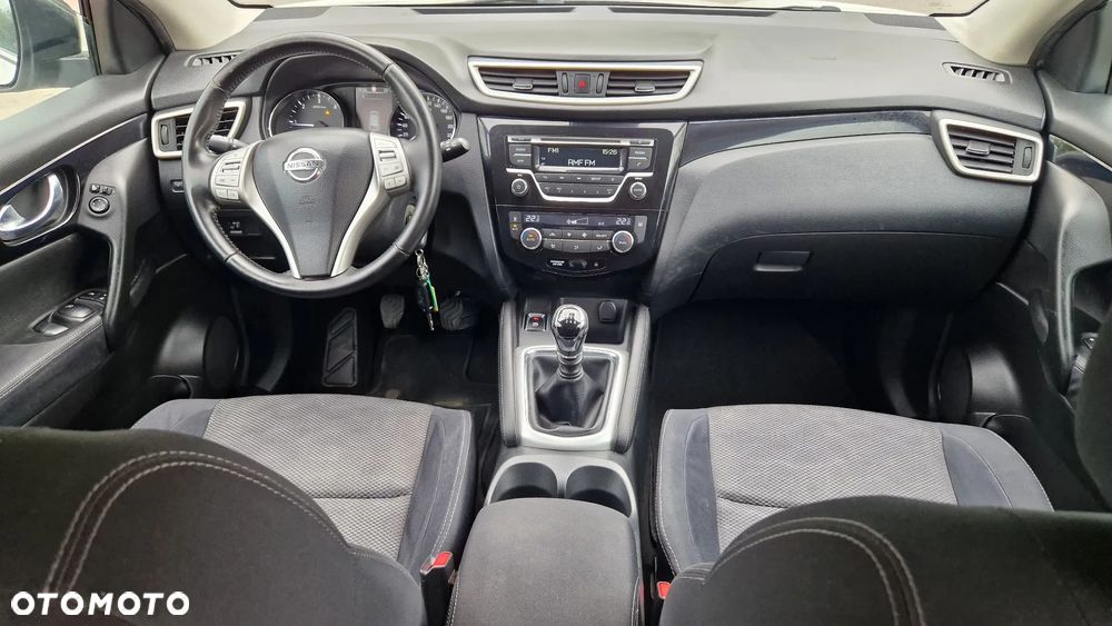 Nissan Qashqai 1.5 dCi DPF visia - 12