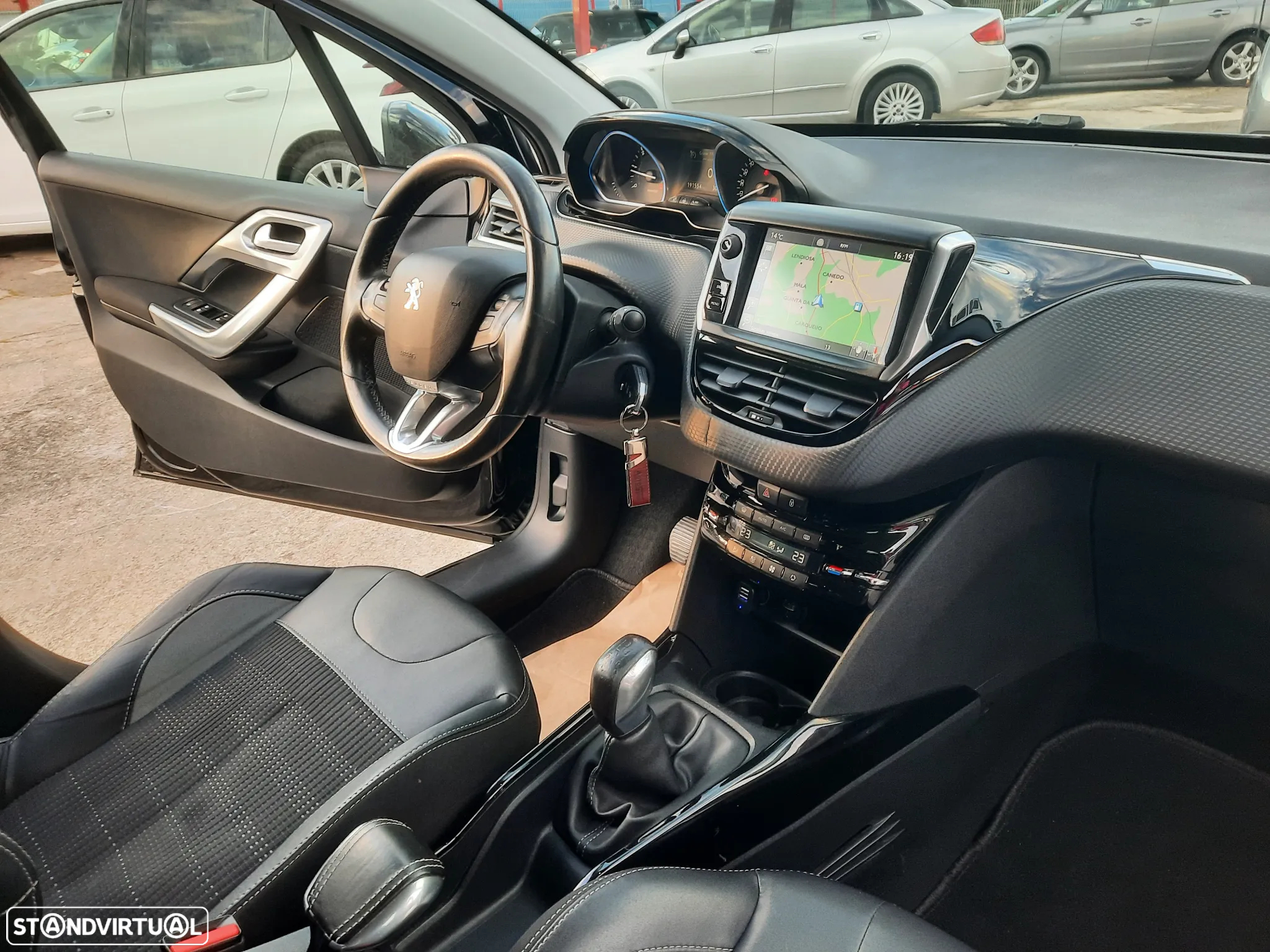 Peugeot 2008 1.6 BlueHDi Allure - 35