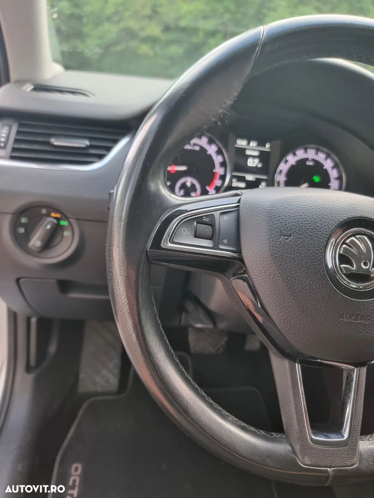 Skoda Octavia 2.0 TDI DSG Tour - 20