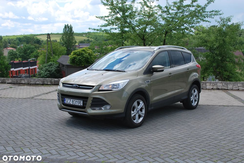 Ford Kuga 2.0 TDCi 2x4 Titanium - 3