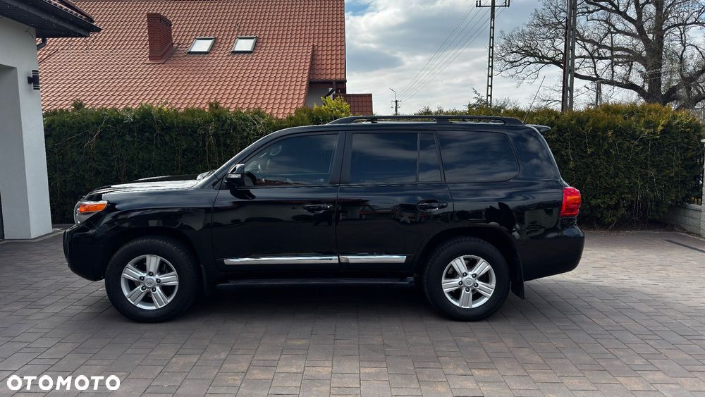 Toyota Land Cruiser - 2