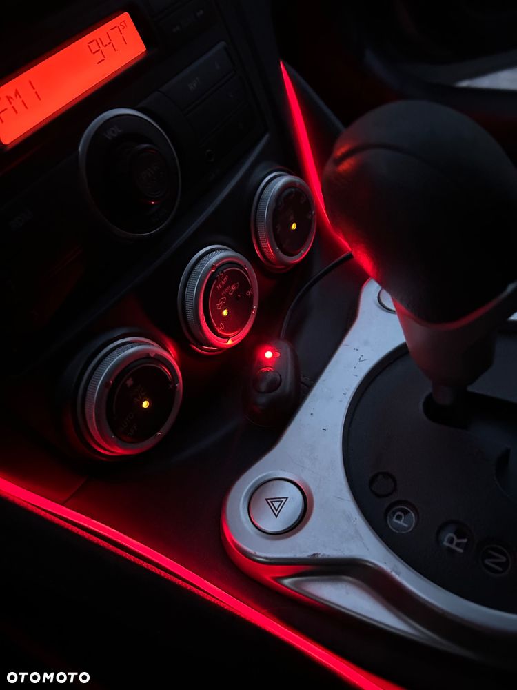 Nissan 370 Z - 18