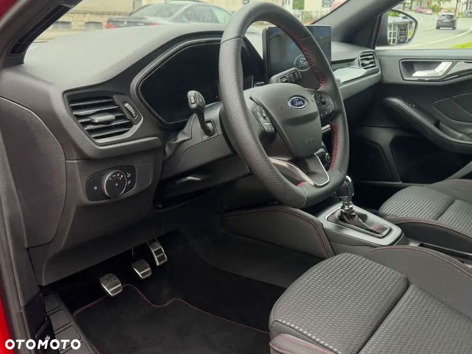 Ford Focus - 8