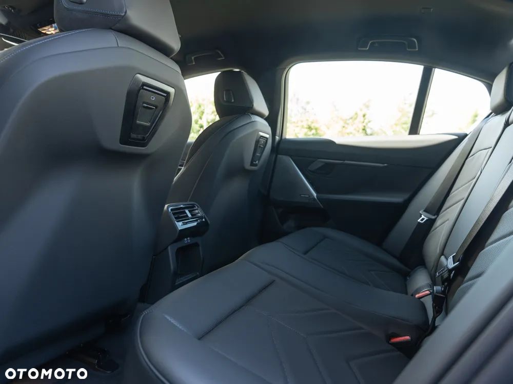 BMW Seria 5 520d xDrive - 16