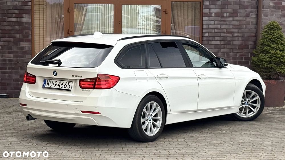 BMW Seria 3 316d Luxury Line EU6 - 19
