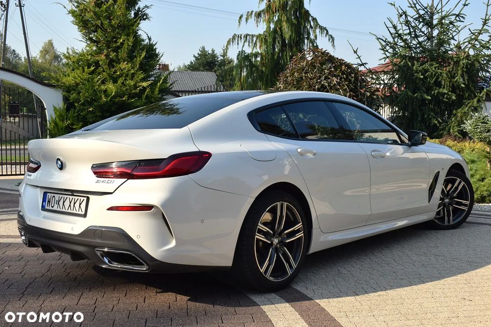 BMW Seria 8 840i xDrive - 16