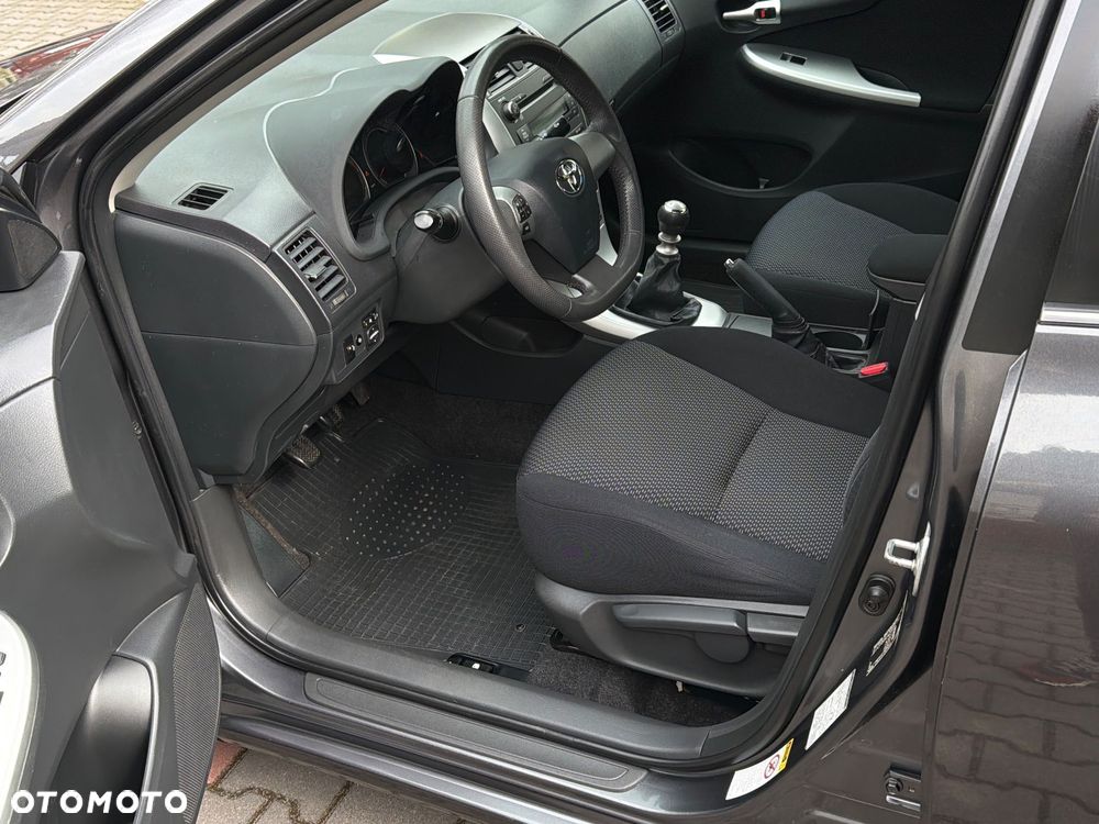 Toyota Corolla 1.6 Premium - 18