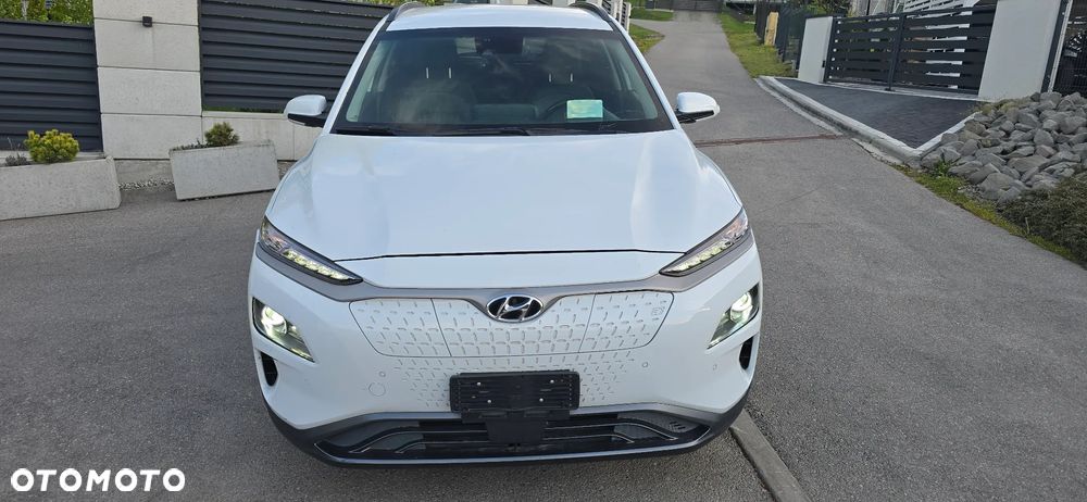 Hyundai Kona Premium - 24