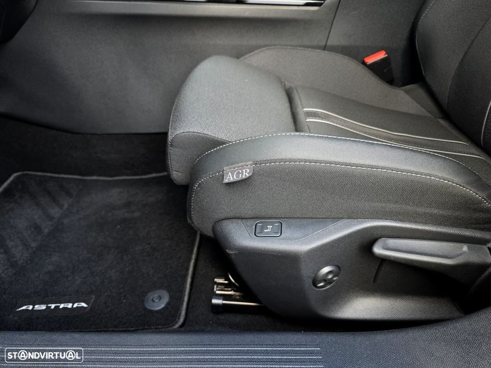 Opel Astra 1.2 T GS Line - 30