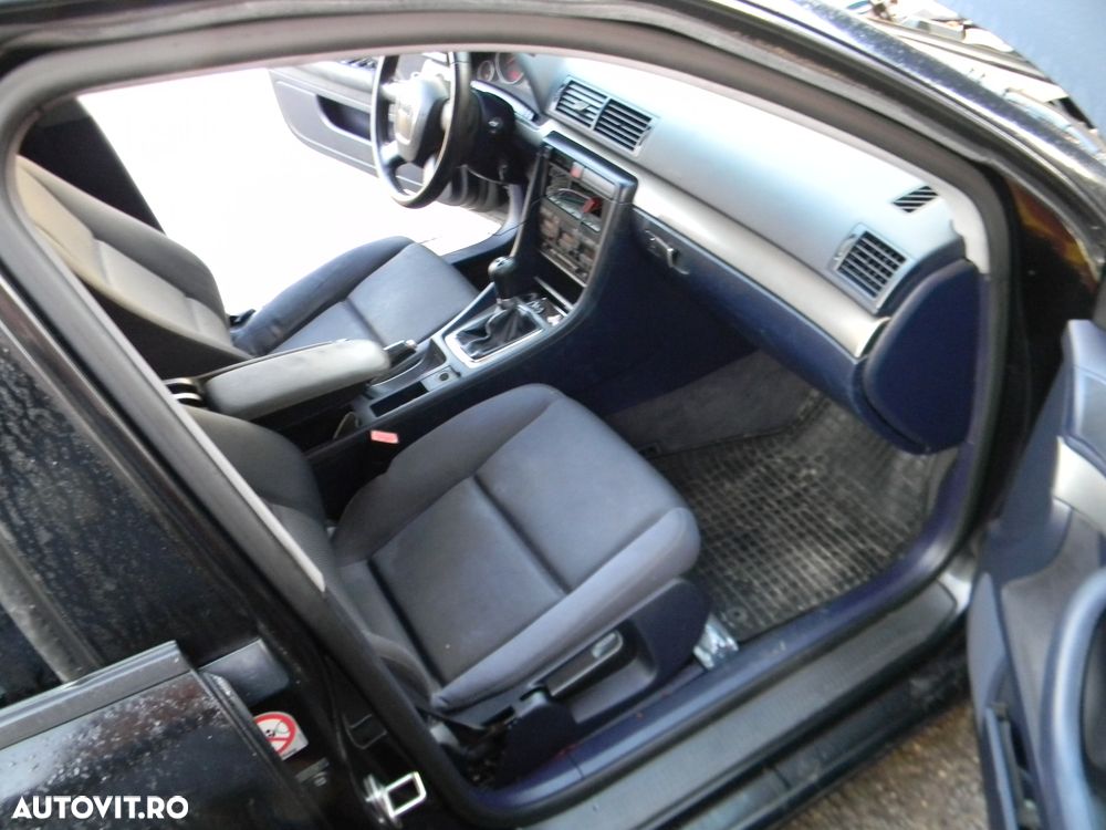 Dezmembrari  Audi A4 B6 (8E)  2000  > 2004 1.9 TDI Motorina - 23