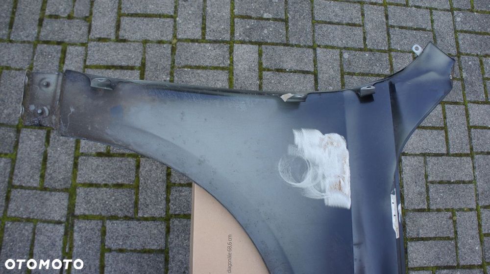 PRZEDNI LEWY BLOTNIK AUDI Q5 8R0 - 7