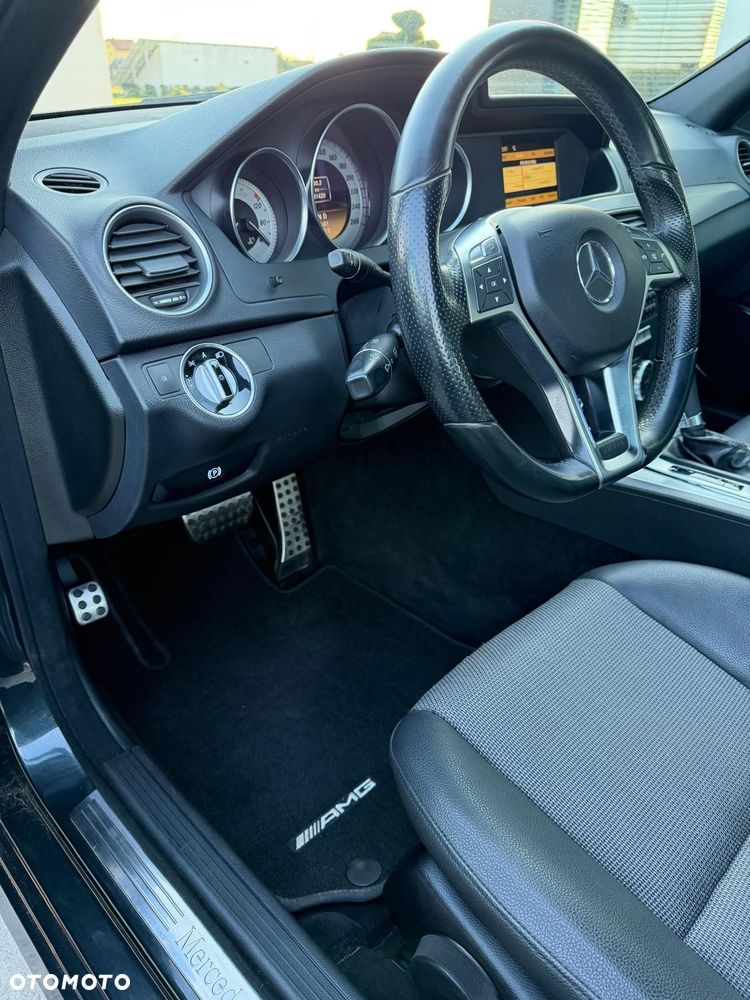 Mercedes-Benz Klasa C 200 (BlueEFFICIENCY) 7G-TRONIC Avantgarde - 22