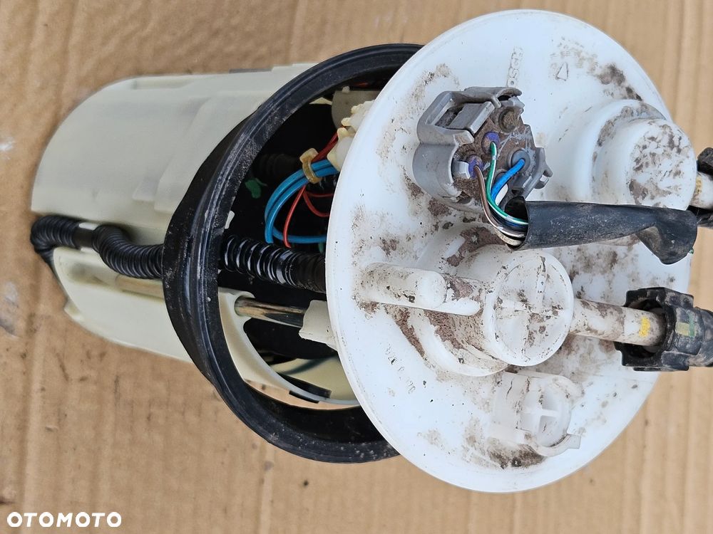 Toyota Avensis T25 1.8 VVti pompa paliwa 77020-02070 0580313085 - 1