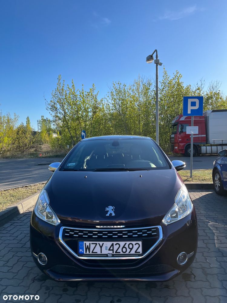 Peugeot 208 - 2