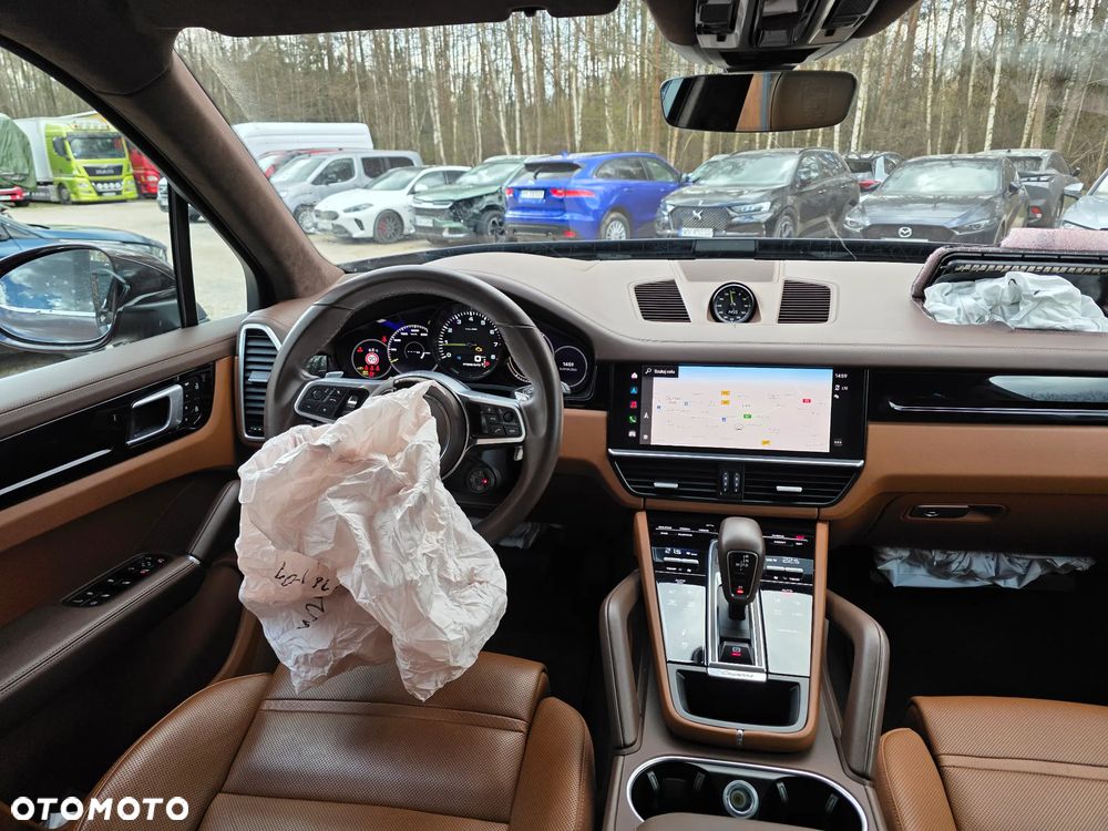 Porsche Cayenne E-Hybrid Platinum Edition - 18