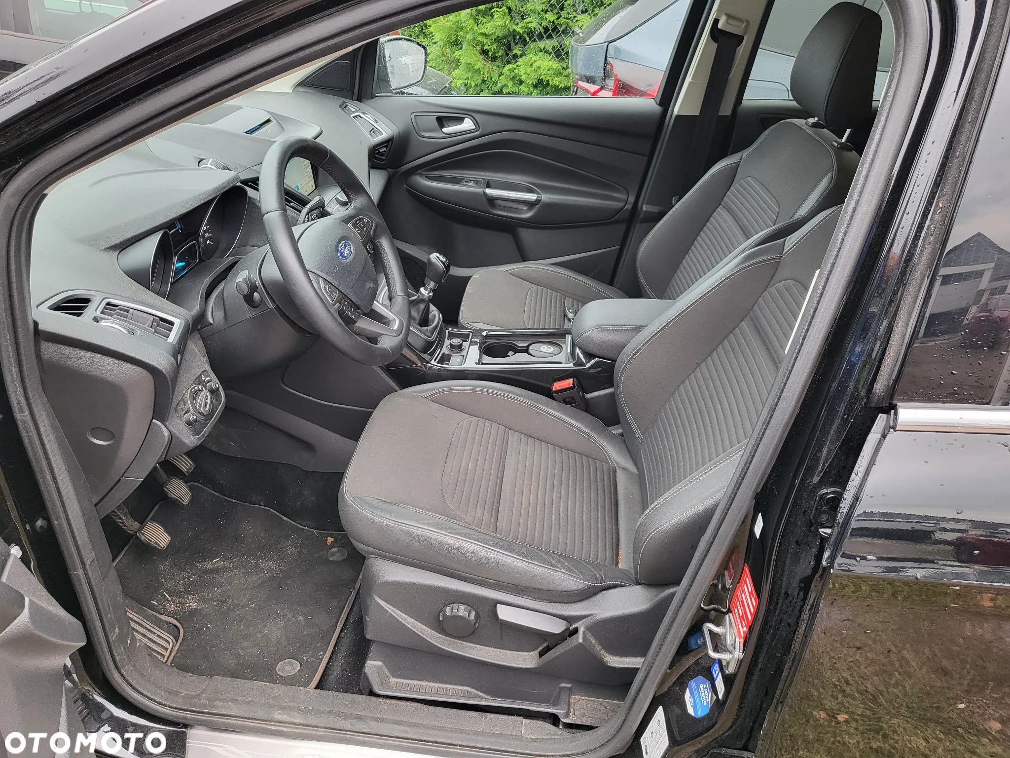 Ford Kuga 1.5 EcoBoost FWD Titanium X - 4