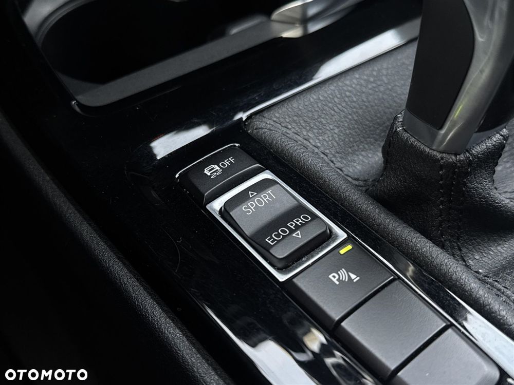 BMW X1 sDrive18i - 15