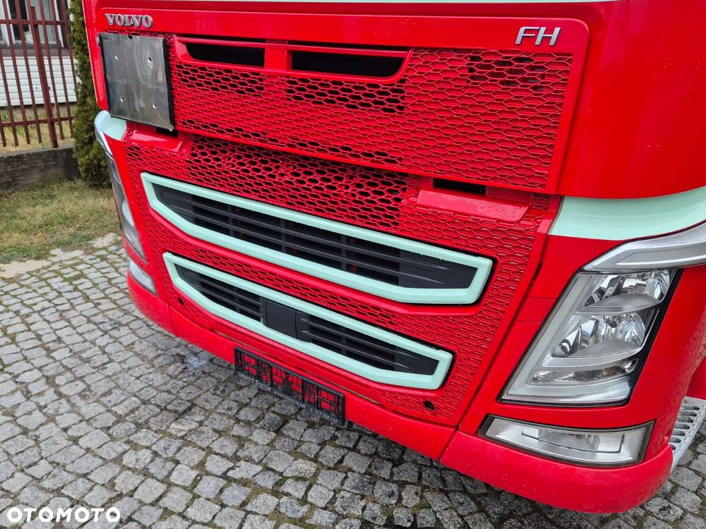 Volvo FH GLOBETROTTER - 18