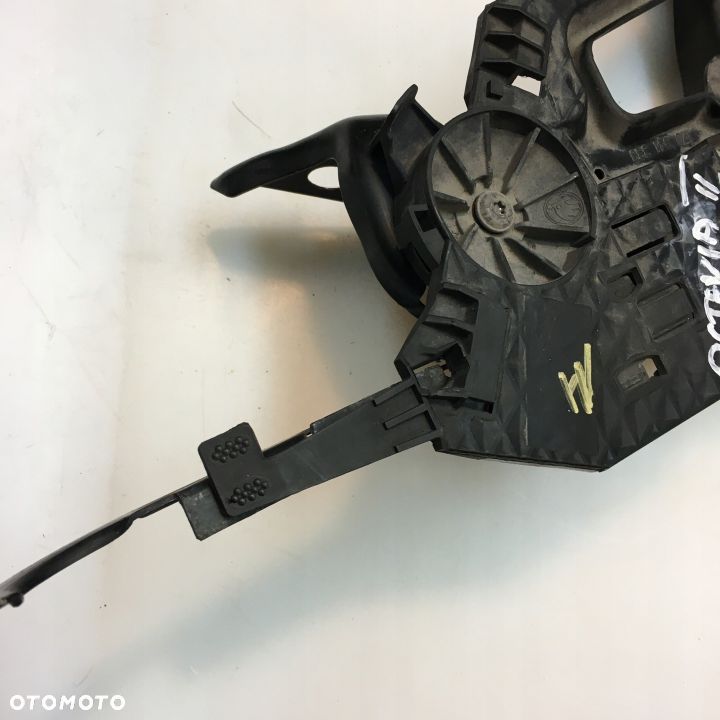 ŚLIZG LAMPY LEWY PRZÓD SKODA OCTAVIA II 1Z0941339 - 6