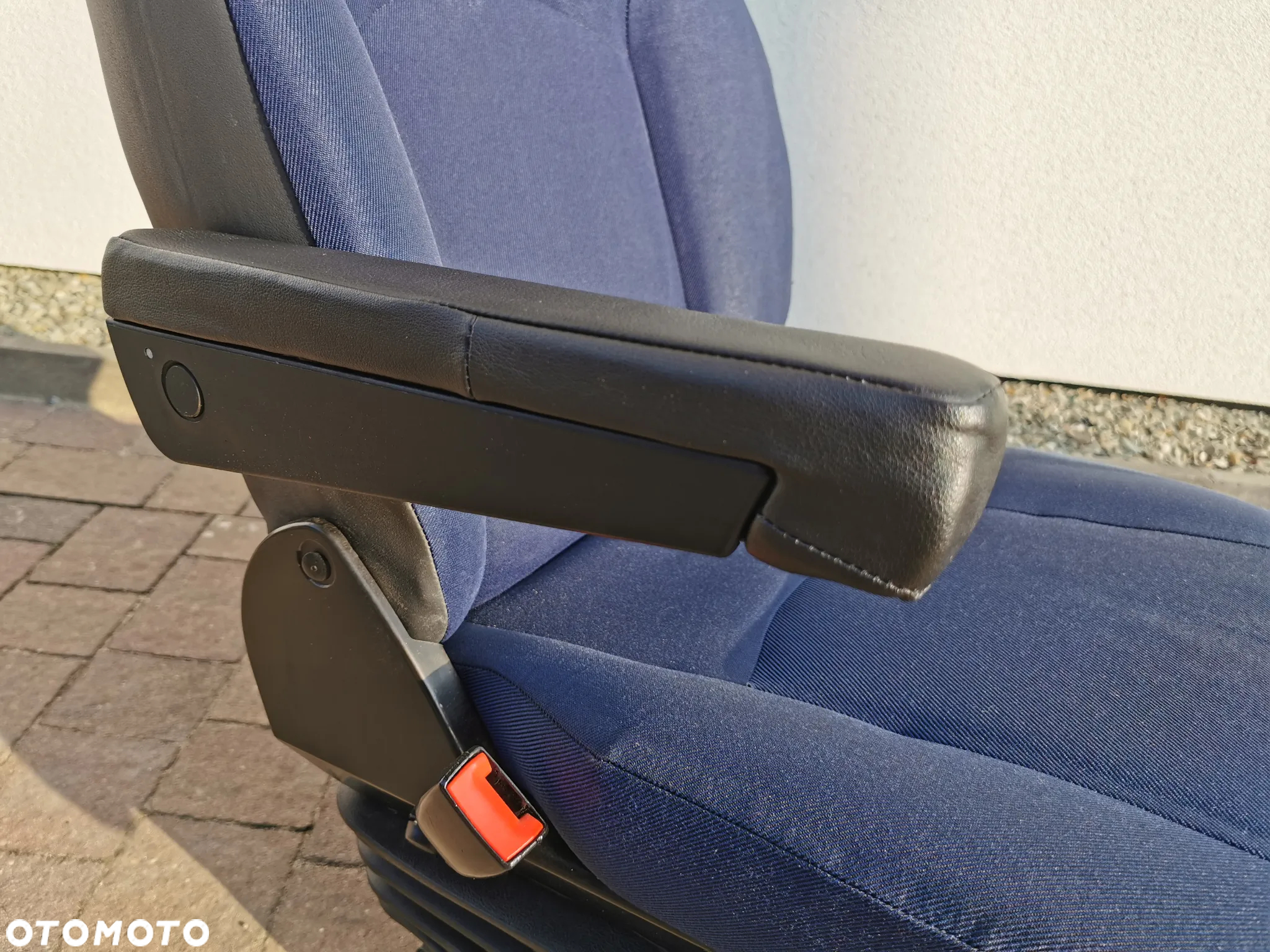 Fotel pneumatyczny kierowcy, lewy IVECO DAILY 99 - 13r.- BDB STAN! - 7