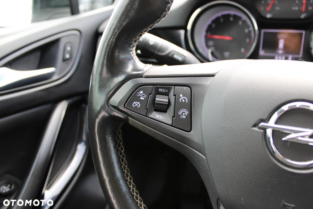Opel Astra 1.2 T Elegance S&S - 21
