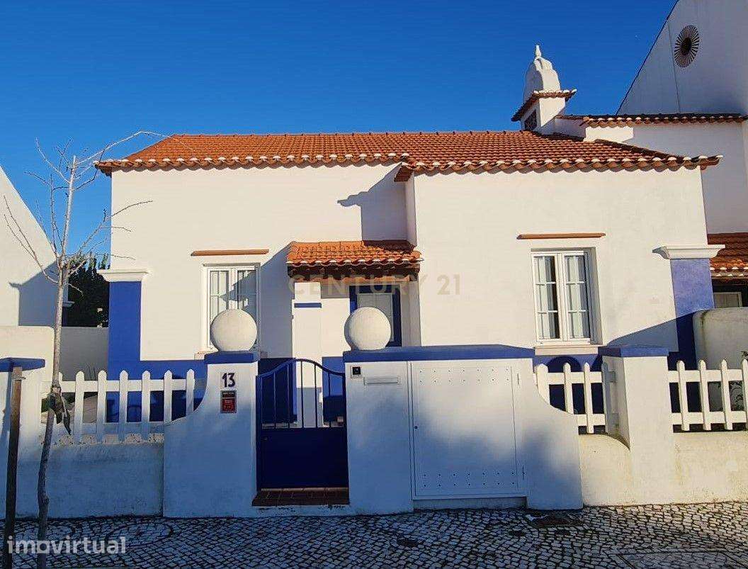 Moradia T2 Totalmente Renovada no Emblemático Bairro Camões – Entronca - Grande imagem: 2/8