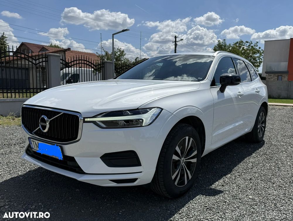 Volvo XC 60 B4 MHEV AWD Momentum Pro - 8