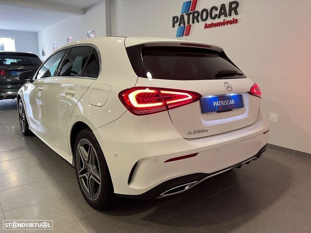 Mercedes-Benz A 250 - 35