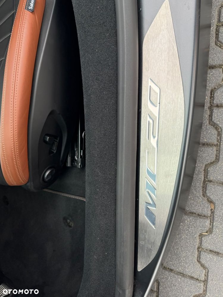 Maserati MC20 DCT - 27