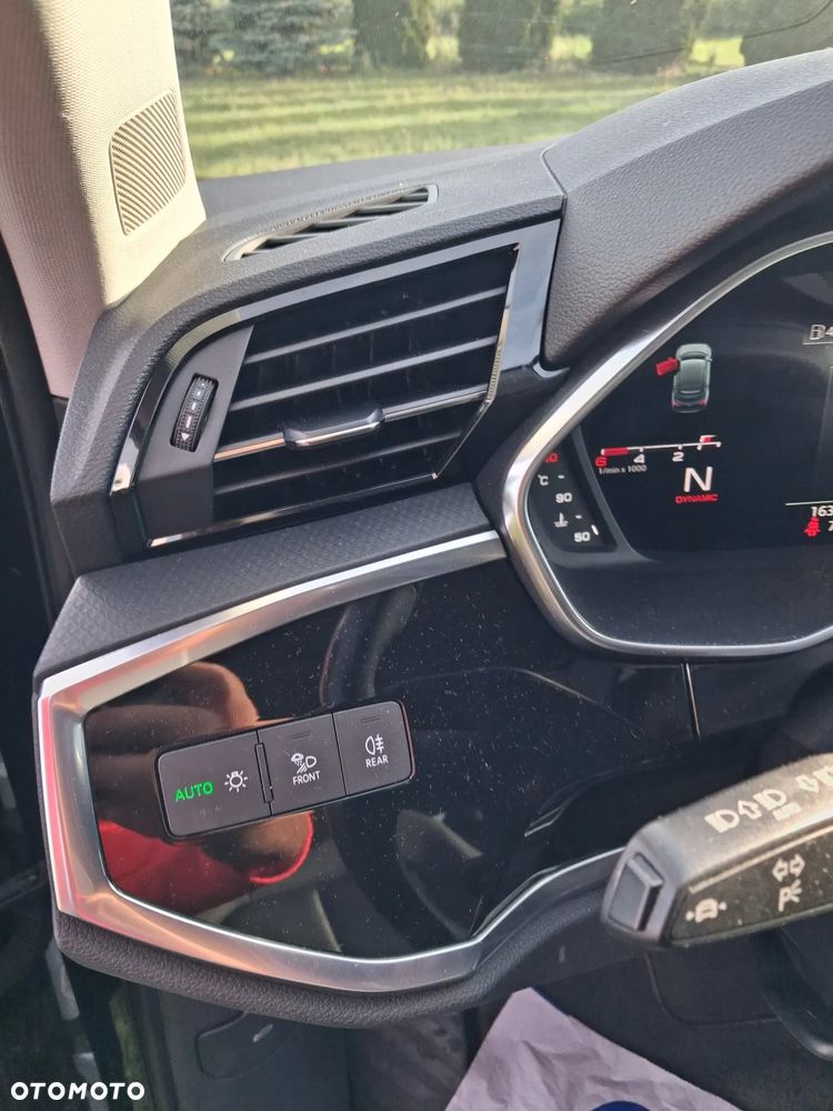Audi Q3 35 TDI S tronic - 11