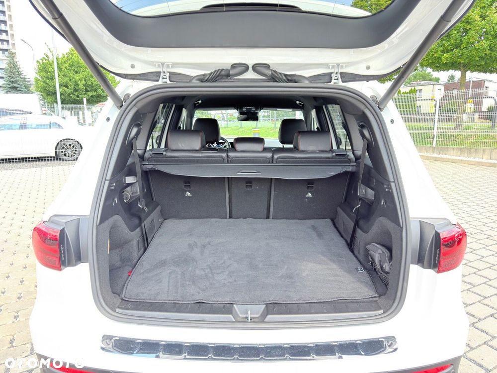 Mercedes-Benz GLB - 19