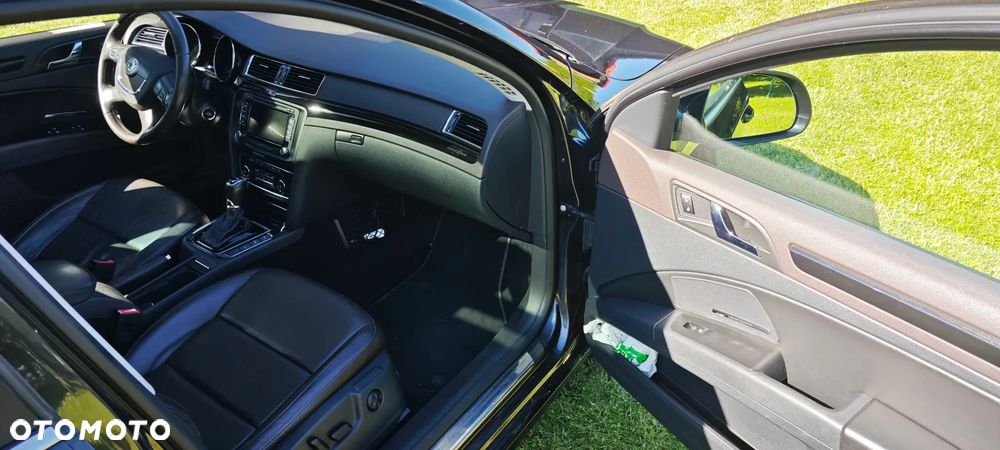 Skoda Superb Combi 2.0 TDI 4x4 DSG L&K - 8