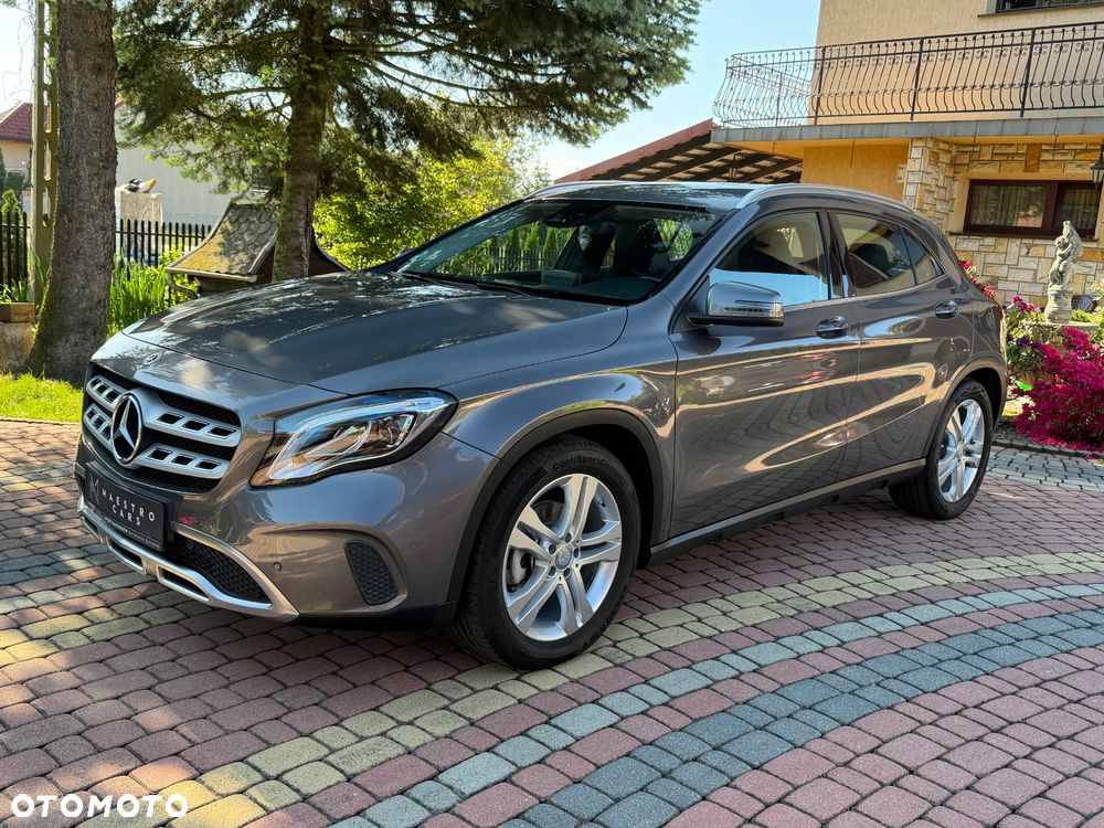 Mercedes-Benz GLA 180 UrbanStyle Edition - 5