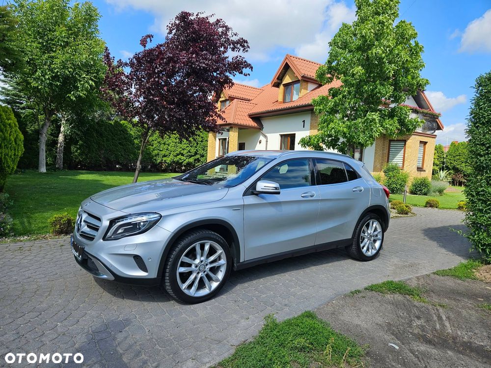 Mercedes-Benz GLA 200 7G-DCT Urban - 1